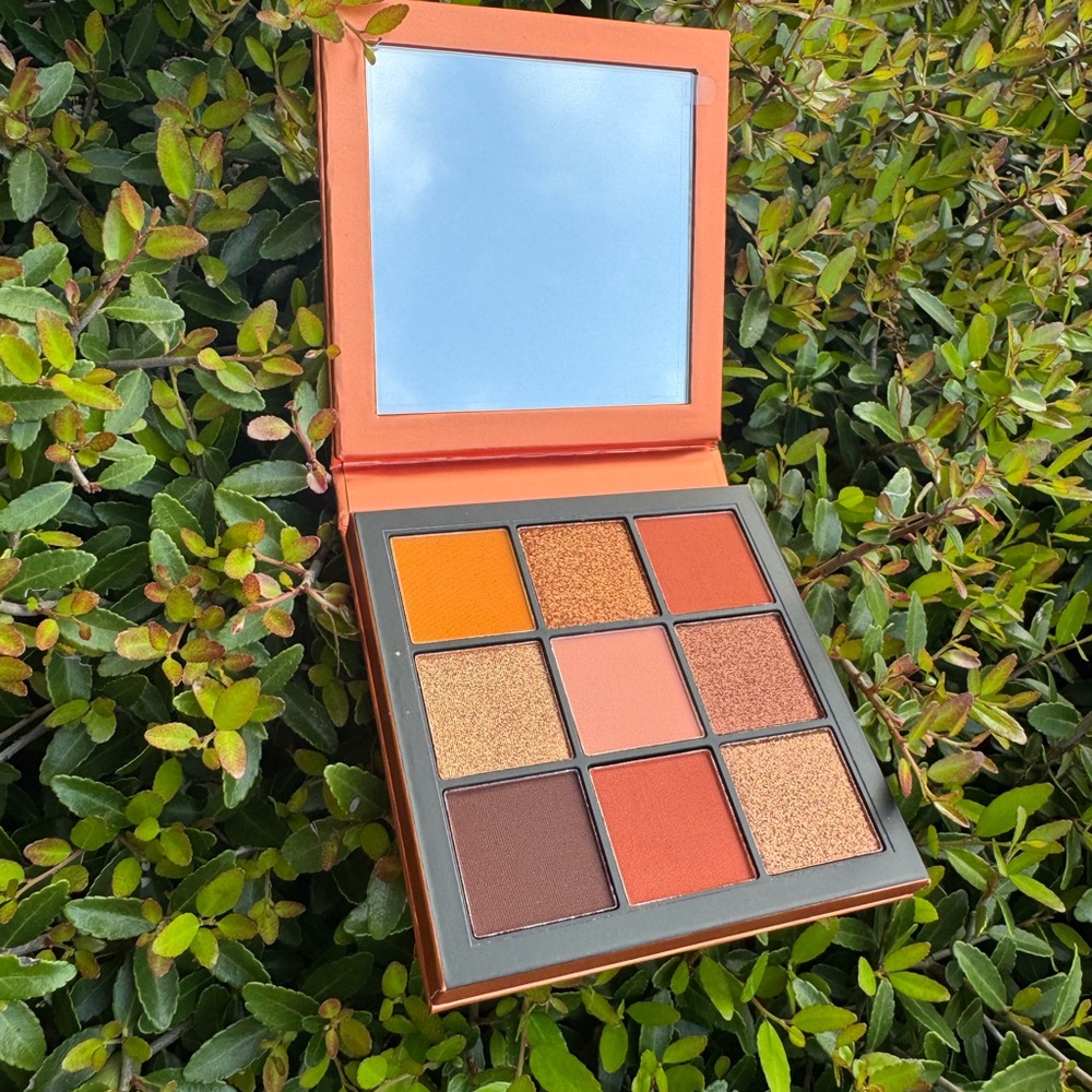 Huda Beauty Topaz Obsessions Eyeshadow Palette
